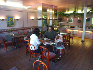 <?php echo $hotelname_visible; ?> cafe