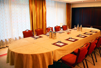 <?php echo $hotelname_visible; ?> twin room