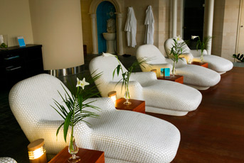 <?php echo $hotelname_visible; ?> twin room